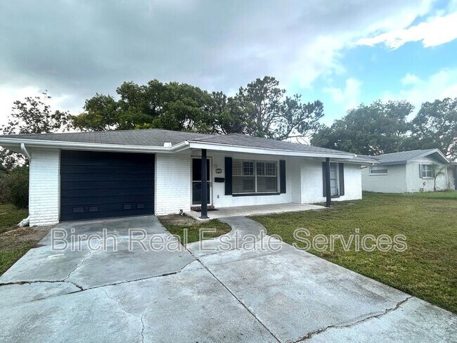 Foto del edificio - 7602 Cumber Dr