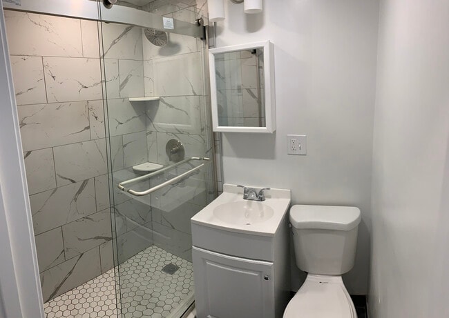 Building Photo - 271 Newbury St