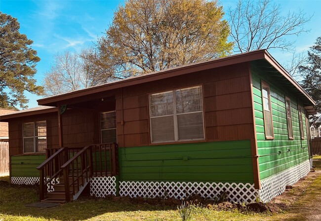 Building Photo - 21702 E Memorial Dr