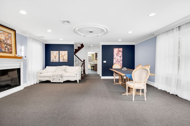 Building Photo - 680 Belmont Ave