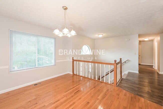 Building Photo - 630 Fern Terrace SE