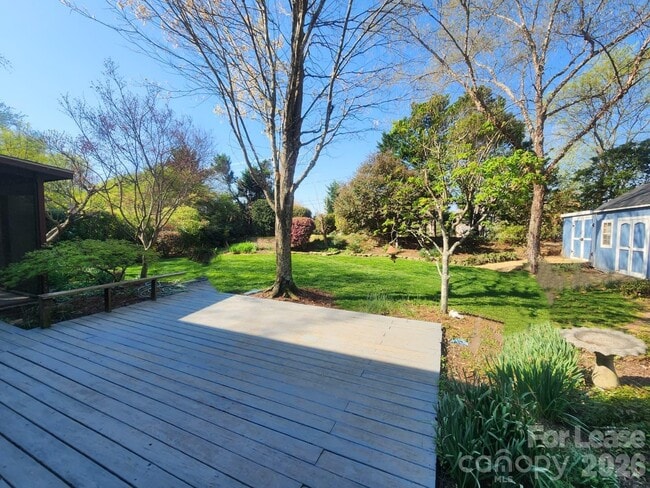 Building Photo - 2015 Glouchester Cir