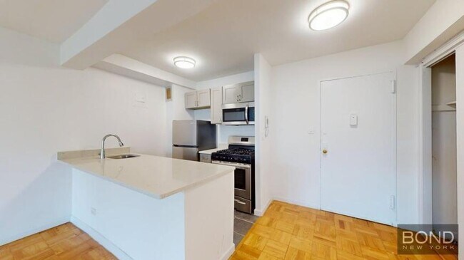 Foto del edificio - 1 bedroom in NEWYORK NY 10014