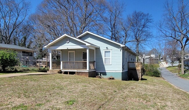 Charming 4BR Home with Modern Upgrades & Spacious Yard - Charming 4BR Home with Modern Upgrades & Spacious Yard