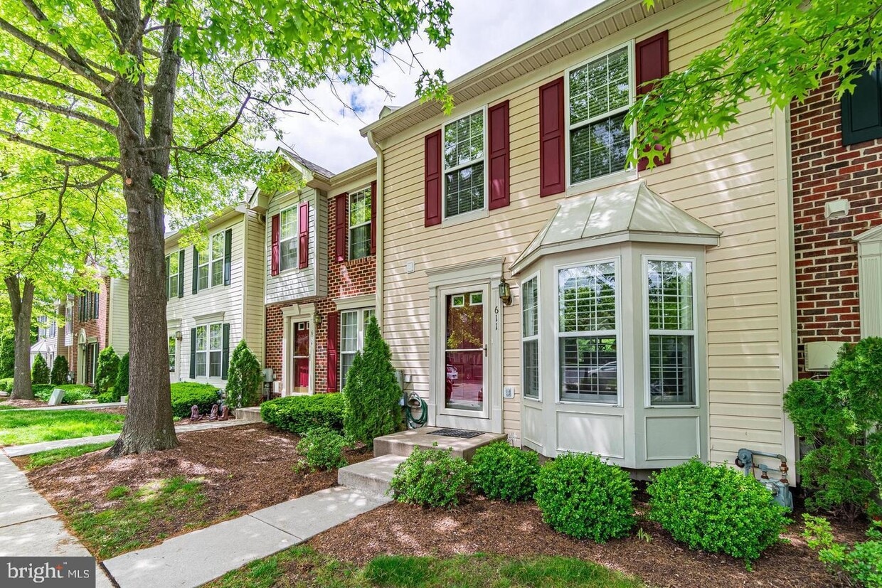 611 Coach Hill Ct, West Chester, PA 19380 Townhome Rentals in West