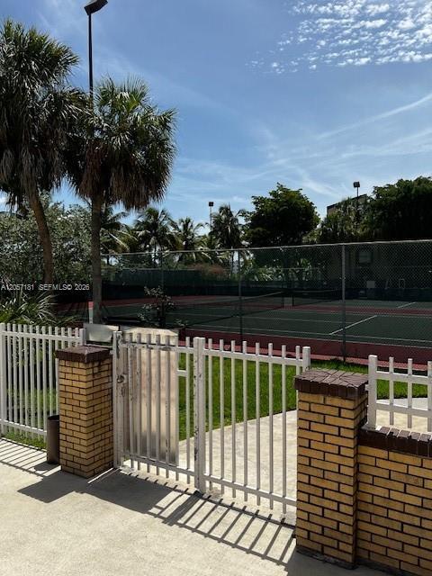 Foto del edificio - 14525 N Kendall Dr