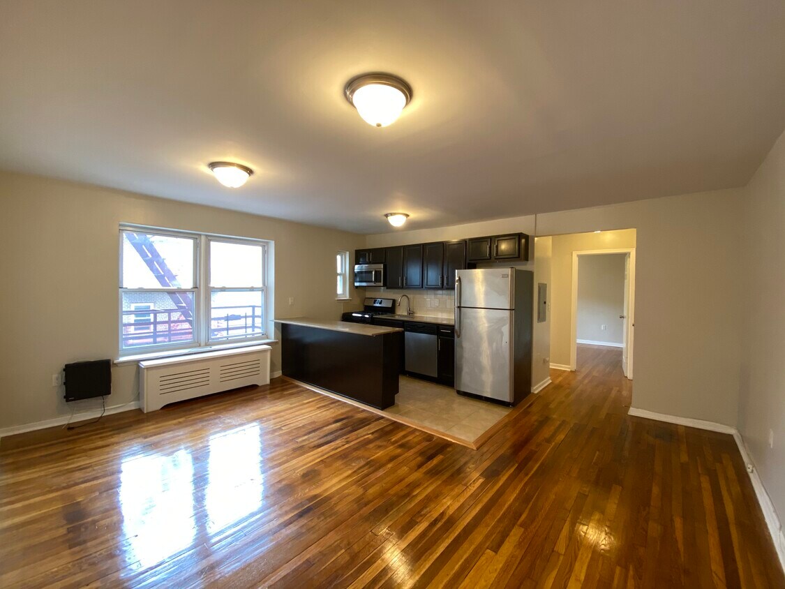 Primary Photo - 9 62nd St