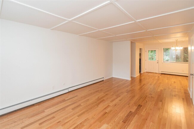 Foto del edificio - 321 Titusville Rd