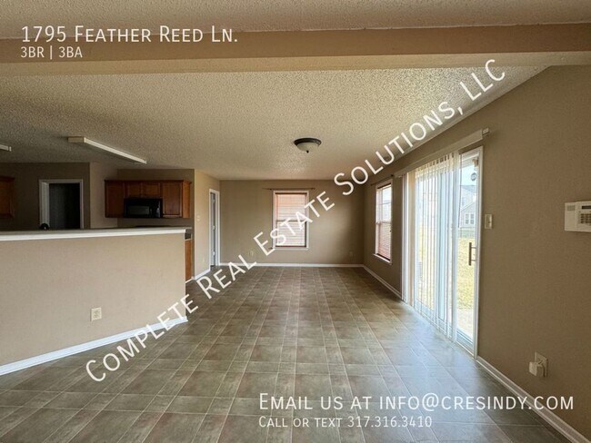Foto del edificio - Now Showing this 3BR, 2 1/2BA home located...