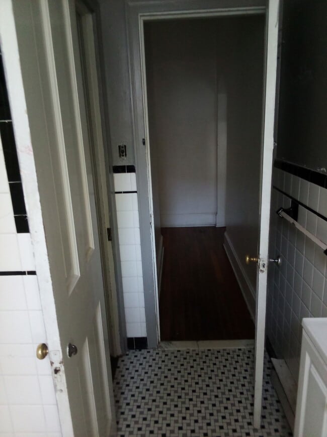 Building Photo - 526 Schuylkill St