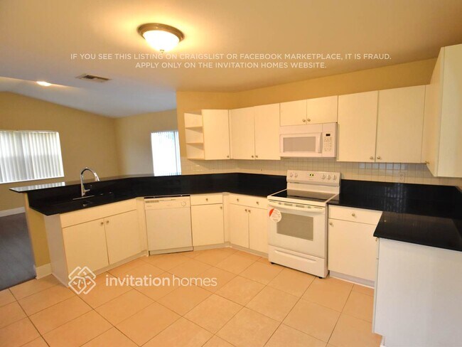 Foto del edificio - 210 NW 107th Ave