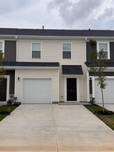 Building Photo - 106 Randwick Ln