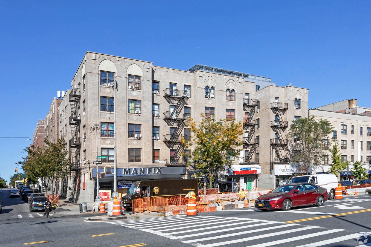 Foto principal - 2381-2385 Grand Concourse