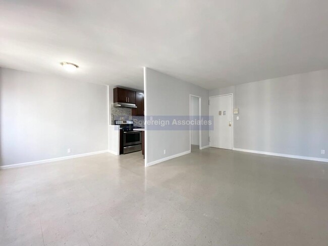 Building Photo - 1370 Saint Nicholas Avenue