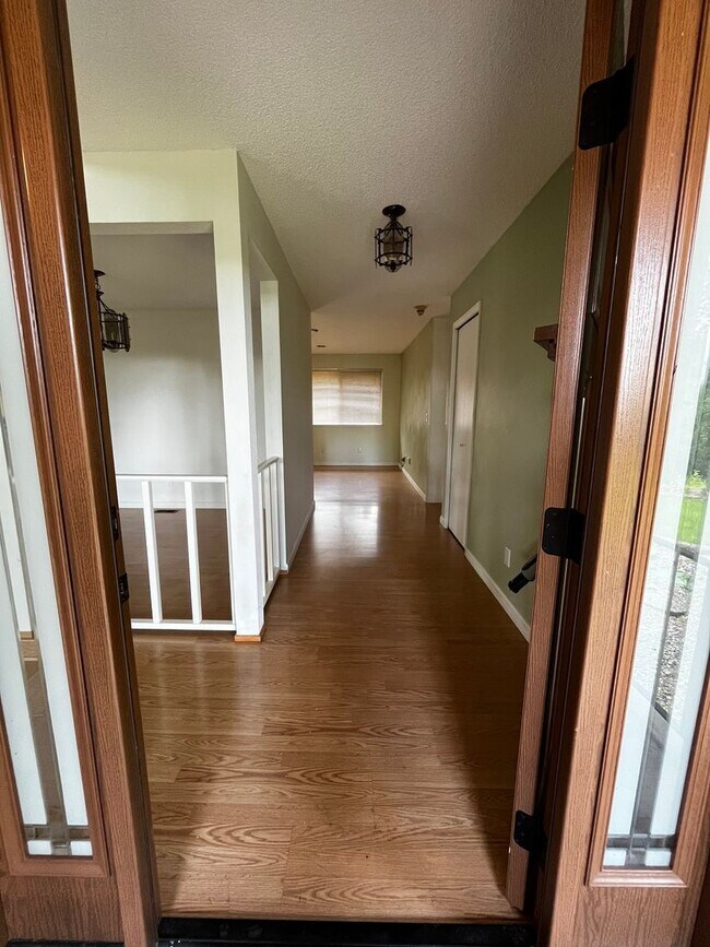 Foto del edificio - Gorgeous 3 BD 2.25 BA Home on 2 Acres!