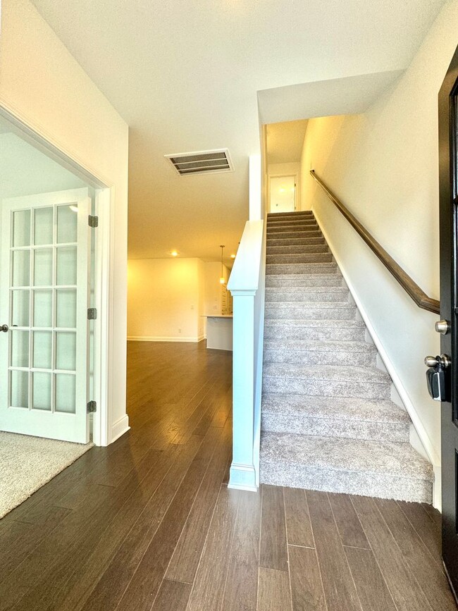 Foto del edificio - Brand New 3 Bedroom (optional 4th) Townhom...