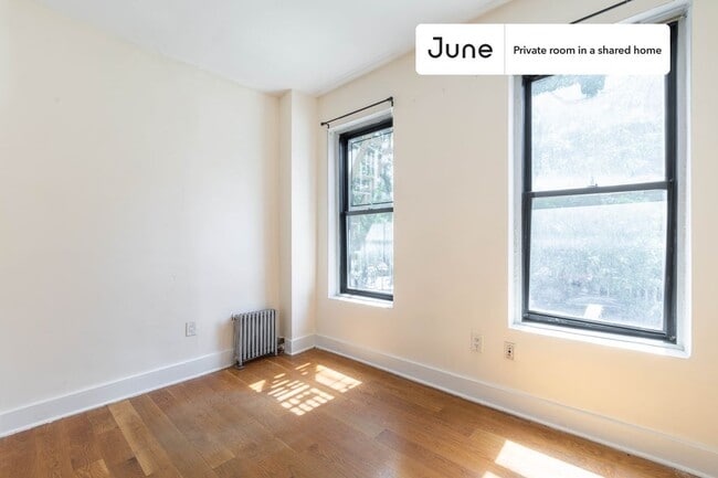 Building Photo - Private bedroom in 2 bed/1 bath Home