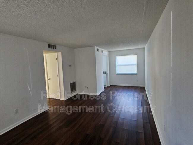 Foto del edificio - 4331 Glenwood Ave