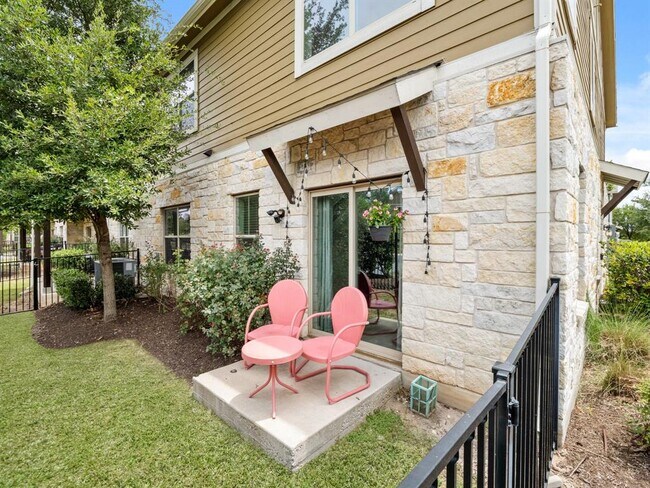 Foto del edificio - 516 E Slaughter Ln