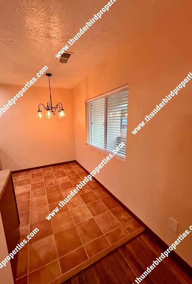 Foto del edificio - 1321 San Mateo Blvd SE