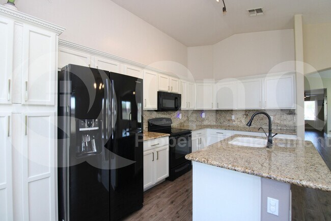 Building Photo - 25835 W Whyman St