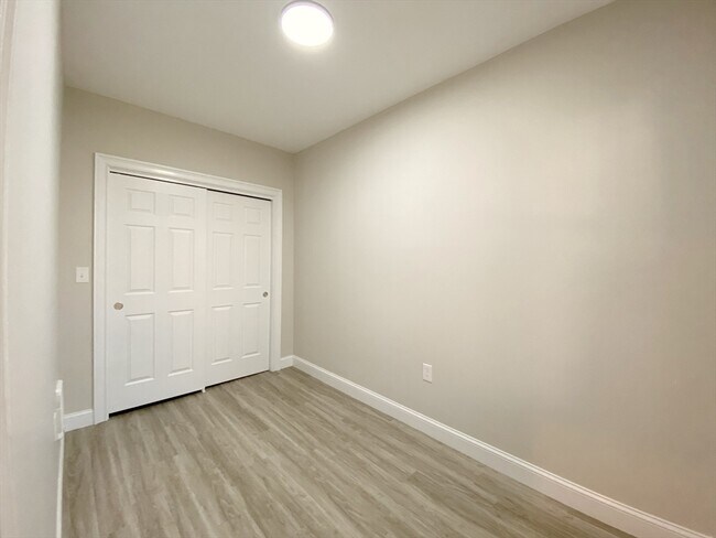 Building Photo - 124 Trenton St