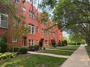 Building Photo - 7006 W Belden Ave
