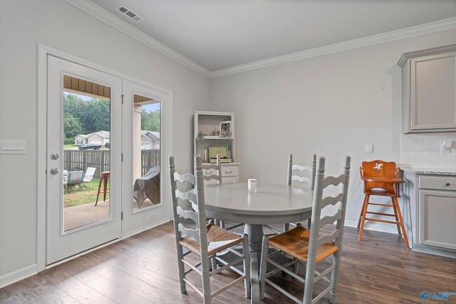 Building Photo - 201 Antler Ridge Dr