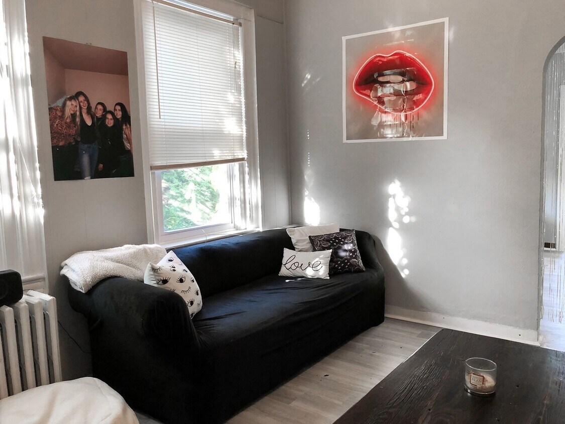 Primary Photo - Off-Campus Student Housing Available Augus...