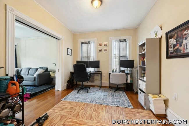 Building Photo - 25 Edison Green