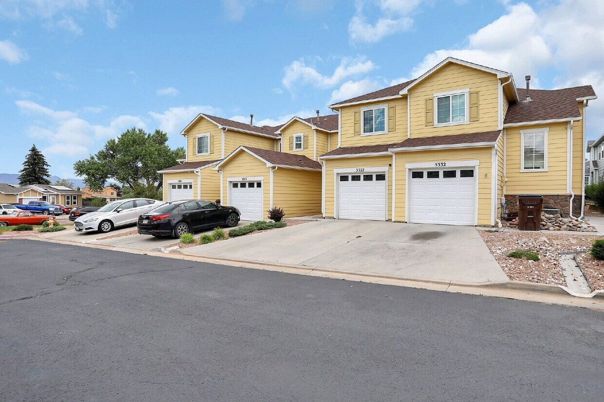 Foto principal - 5322 Canadian Rose View