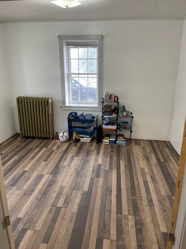 Dormitorio 1 - 171 N 6th St