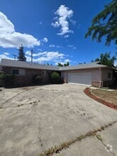 Building Photo - 1021 Orchid Ave