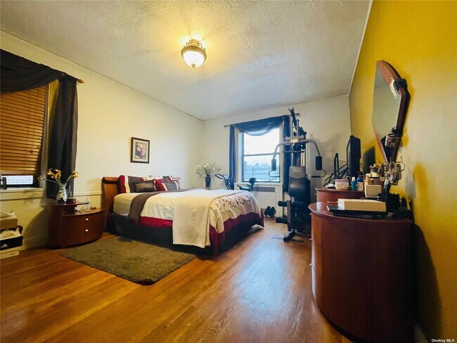 Foto del edificio - 31-31-31-54 54th St