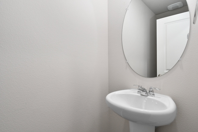 Building Photo - 208 N 28th Pl