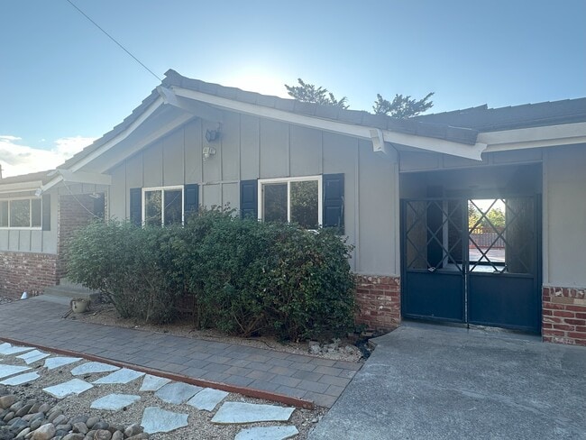 Building Photo - 73 Sweeney Ct