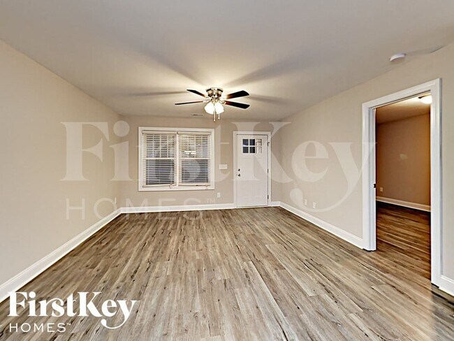 Foto del edificio - 5775 Sumter Ave