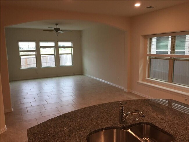 Building Photo - 191 Shale Cir