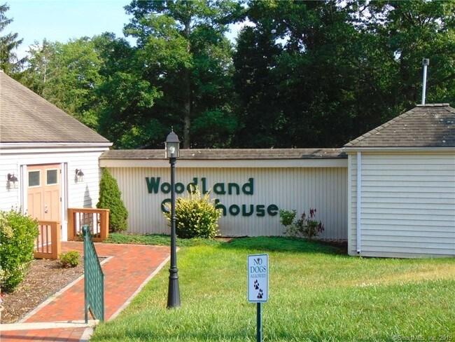 Foto del edificio - 166 Woodland Dr