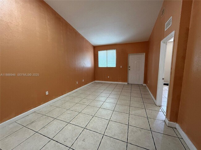 Foto del edificio - 2811 SE 17th Ave