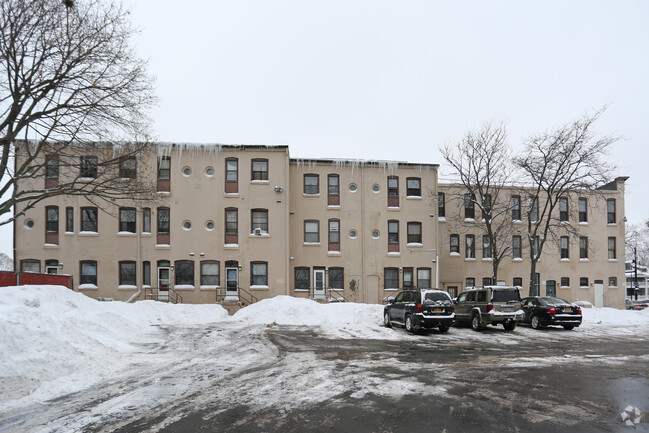 Foto del edificio - Lake Ravine Apartments