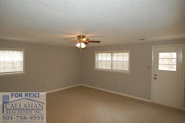 Building Photo - Benton Home