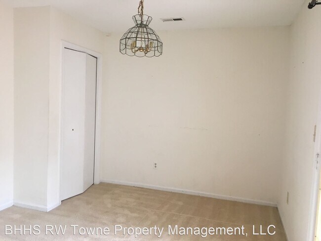Building Photo - 2 br, 2.5 bath House - 4825 Cliffony Drive