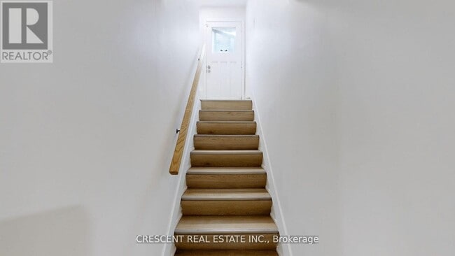 Building Photo - 261 Barrie Rd