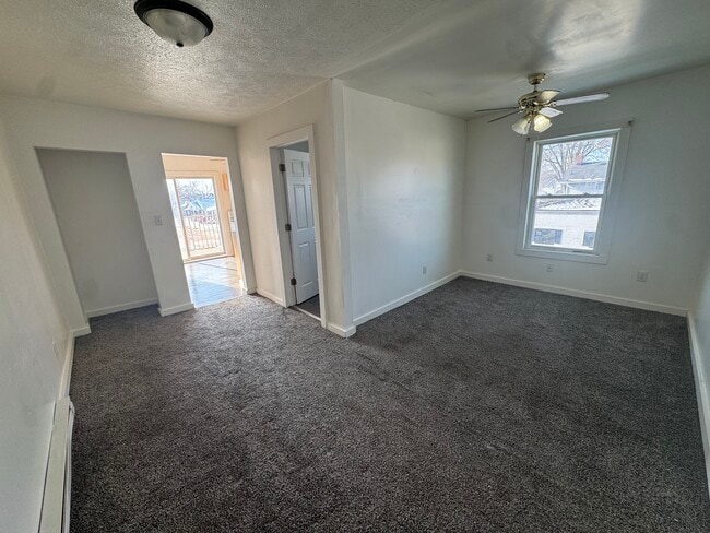 Foto del edificio - 723 W Jefferson St