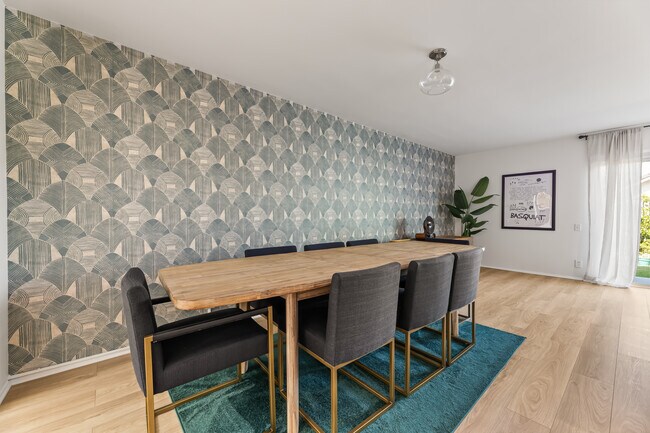 Foto del edificio - 3500 W Manchester Blvd