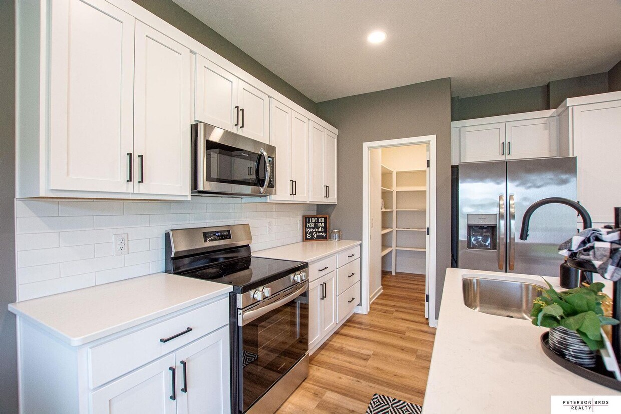 Foto principal - 14802-14804 Willow Street
