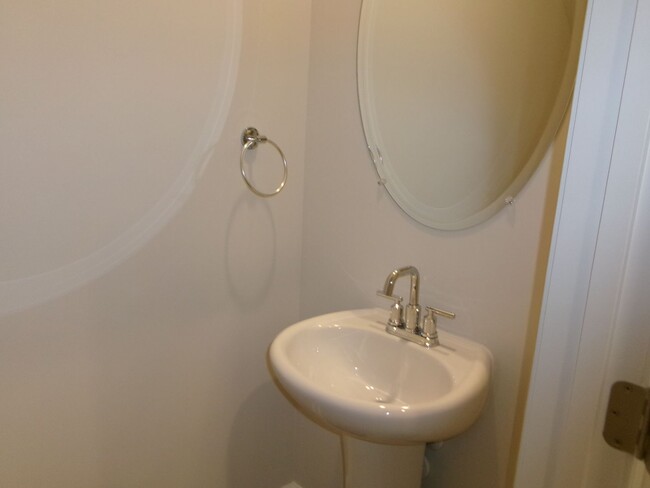 Building Photo - New 4 bedroom home located in Clear Pond