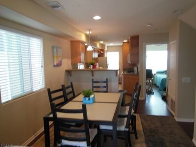 Building Photo - 726 Portsmouth Ct