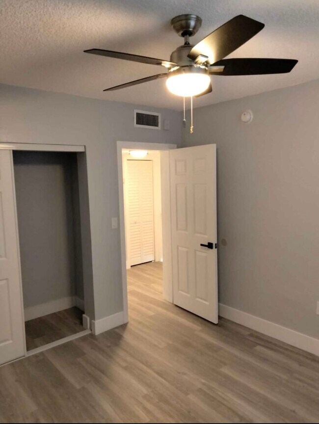 Building Photo - 7710 SW 98th St